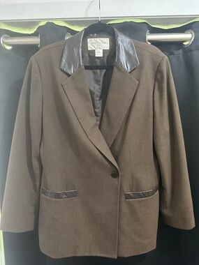 Jones New York Brown Blazer with Dark Trim